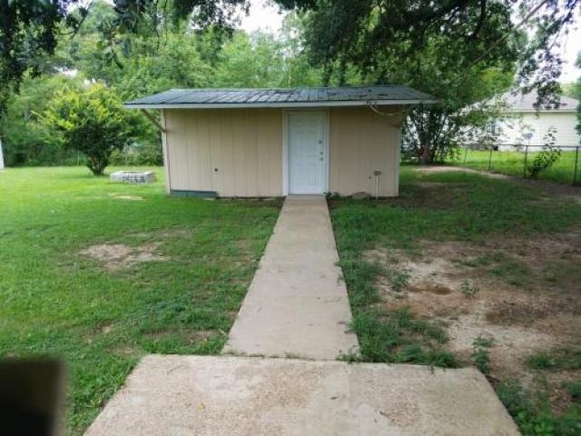 323 Spring Bayou Rd - Photo 2 of 4