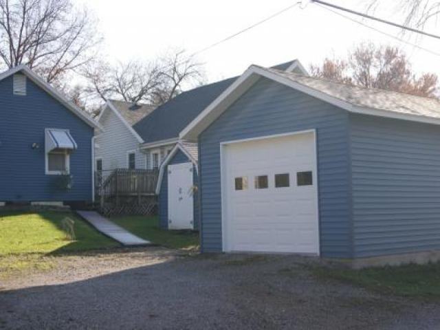 1501 Broadway St - Photo 2 of 2