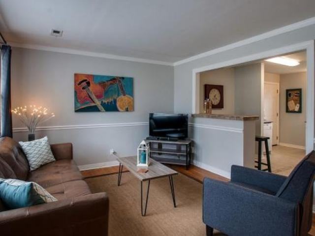 2803 Sherbourne Ave - Photo 2 of 6