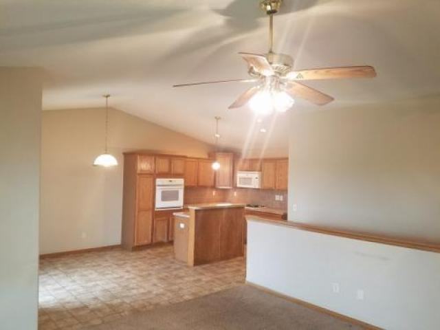 664 Plantation St - Photo 2 of 6