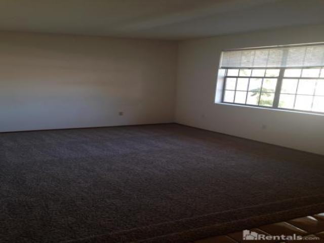 9210 S Heather Dr - Photo 3 of 6