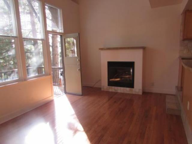 3115 N Lake Blvd - Photo 2 of 6