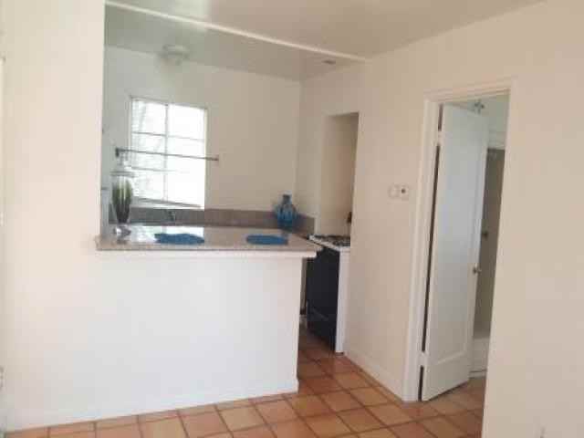 104 Quincy St - Photo 3 of 4