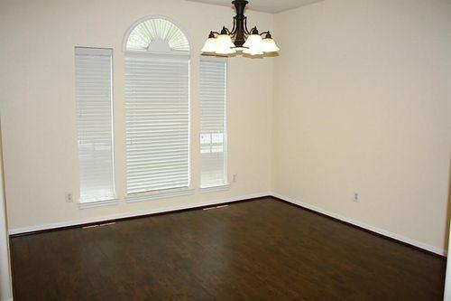 20406 Cisco Hill Ct - Photo 2 of 8