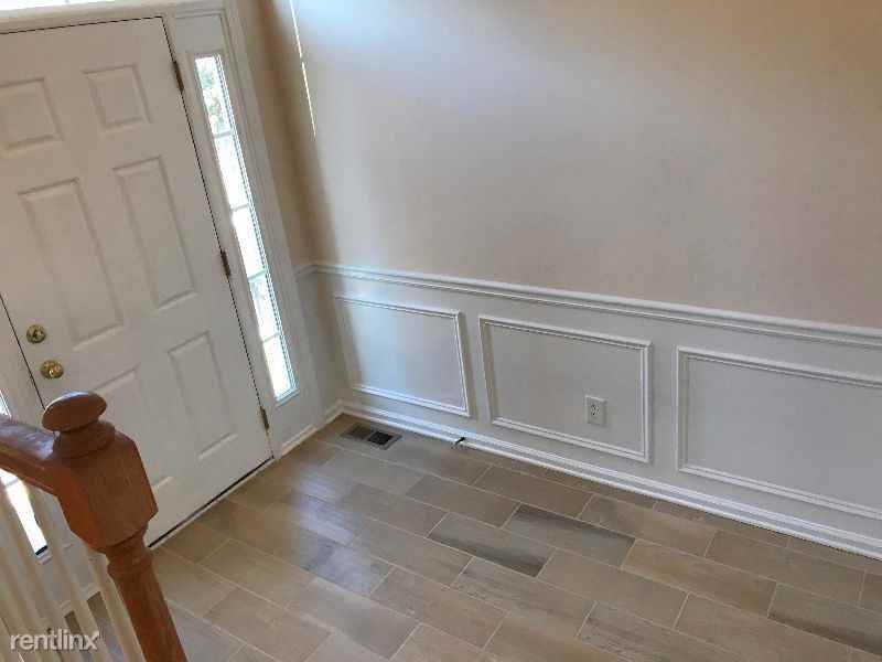 10921 Alderwood Cove - Photo 3 of 24