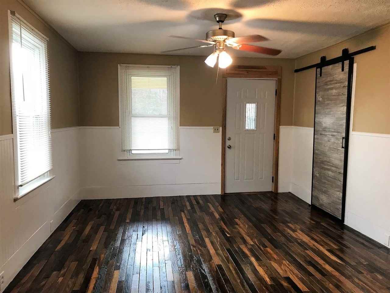 120 S Jackson St - Photo 2 of 14