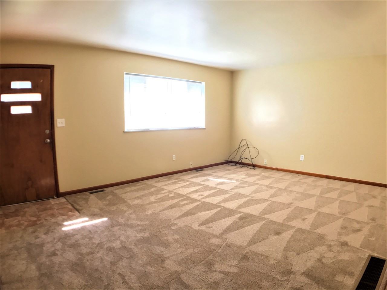 1249A Pike St - Photo 3 of 8