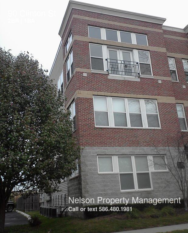 90 Clinton St - Photo 2 of 16