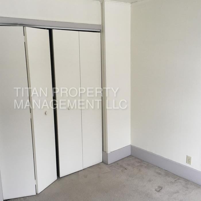 28 Warren St - Photo 3 of 5