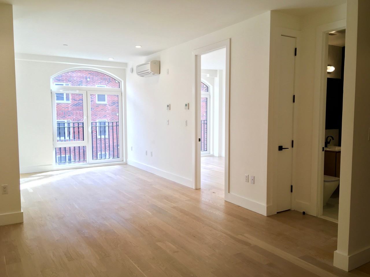 961 Willoughby Avenue #0203