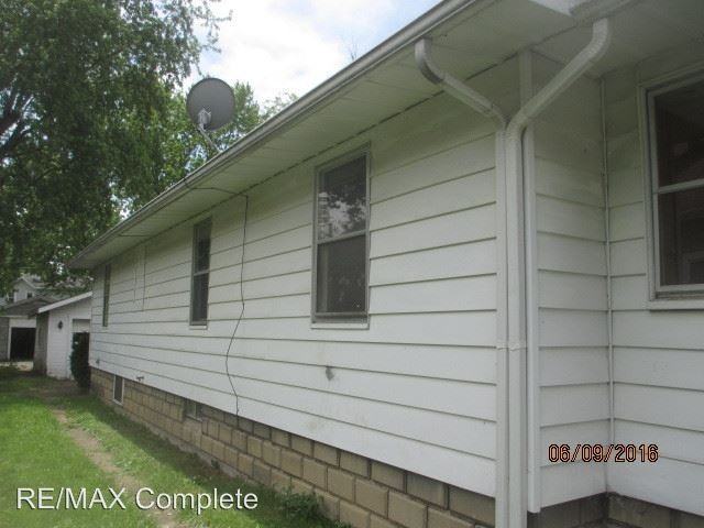 213 E Monroe St - Photo 3 of 25