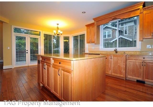 12634 NE 104th St - Photo 2 of 9