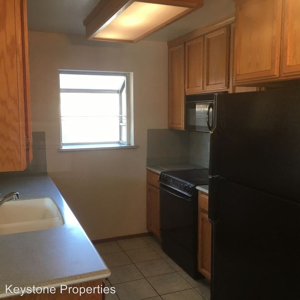 917 Mirandy Ln - Photo 2 of 6