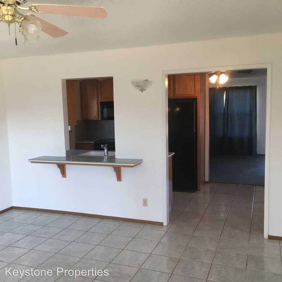 917 Mirandy Ln - Photo 3 of 6