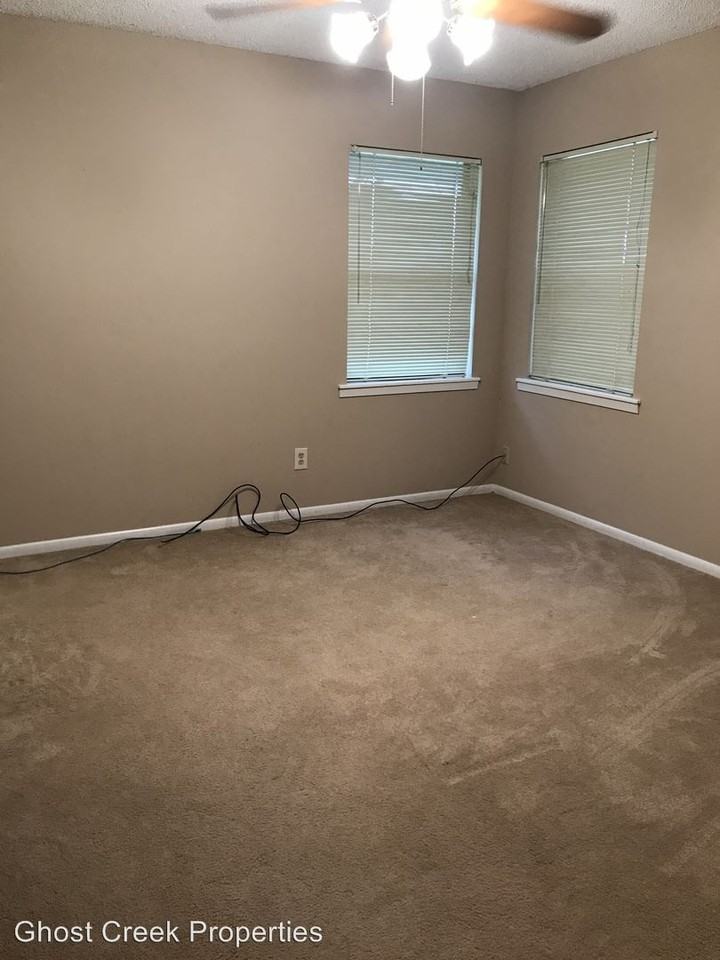 120 Oak Ridge Dr - Photo 3 of 10