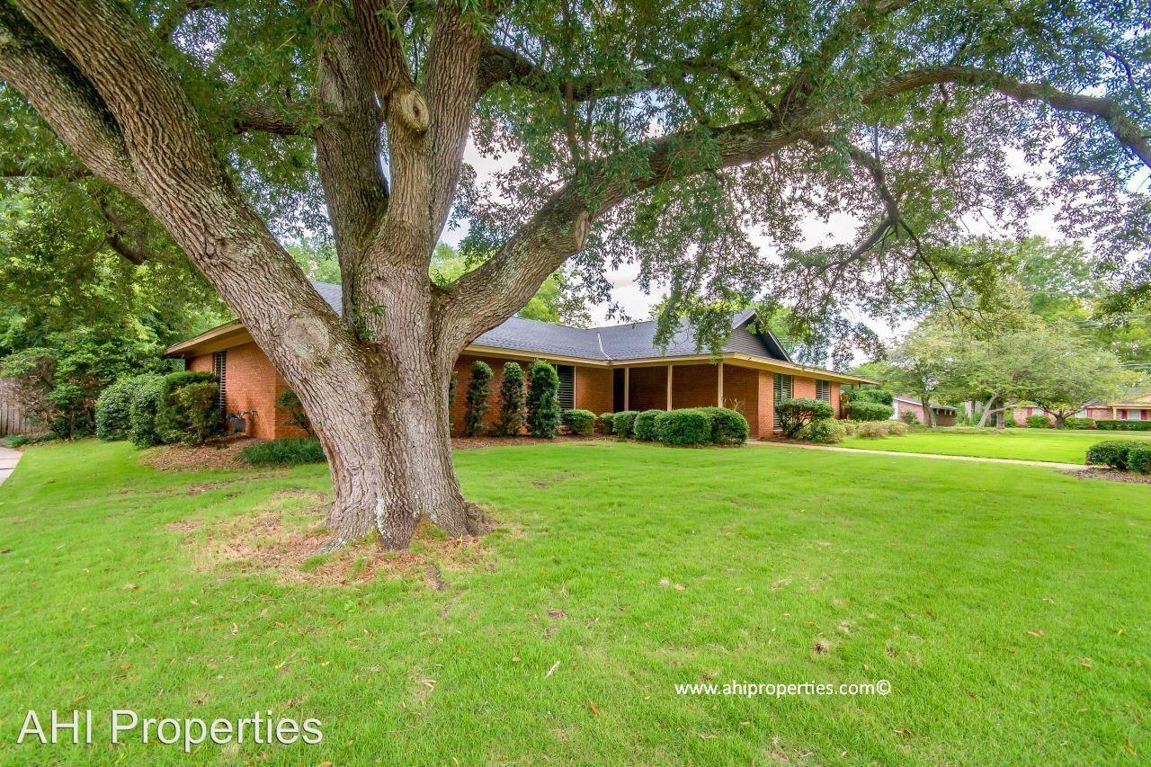 2400 Hermitage Dr - Photo 3 of 36