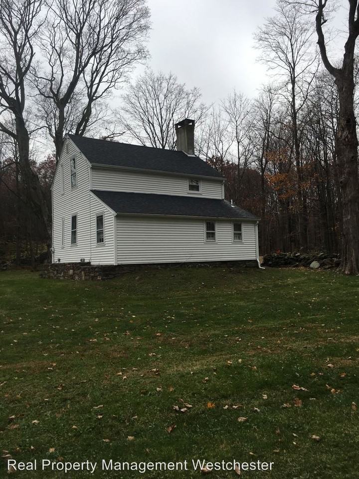 1141 Old Quaker Hill Rd - Photo 2 of 15