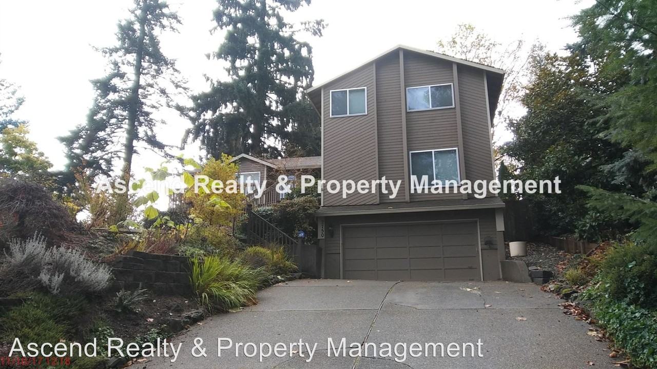 2750 Summit Pl - Photo 2 of 23