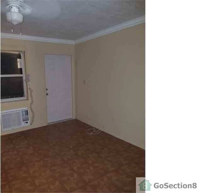 673 SW 7th St #3 - Photo 3 of 38