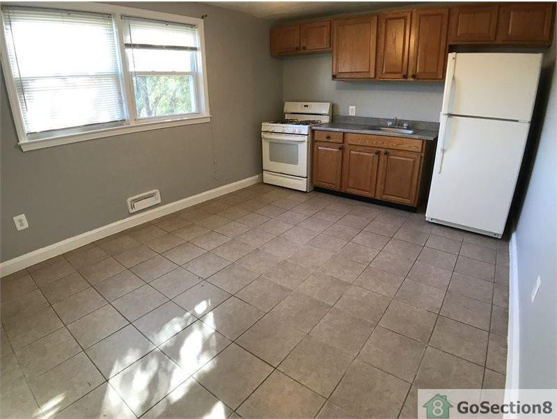 4759 Shamrock Ave - Photo 3 of 11