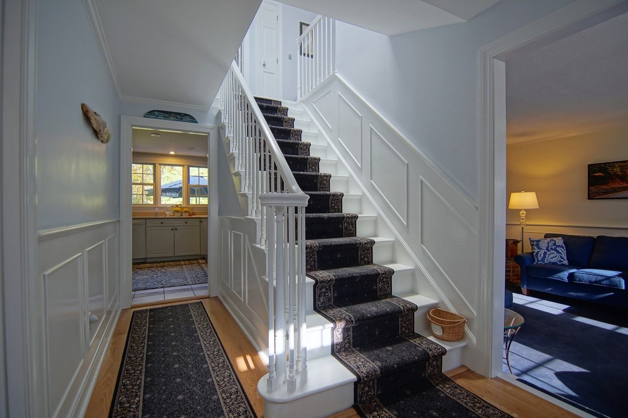 25 Chapel Rd - Photo 3 of 18