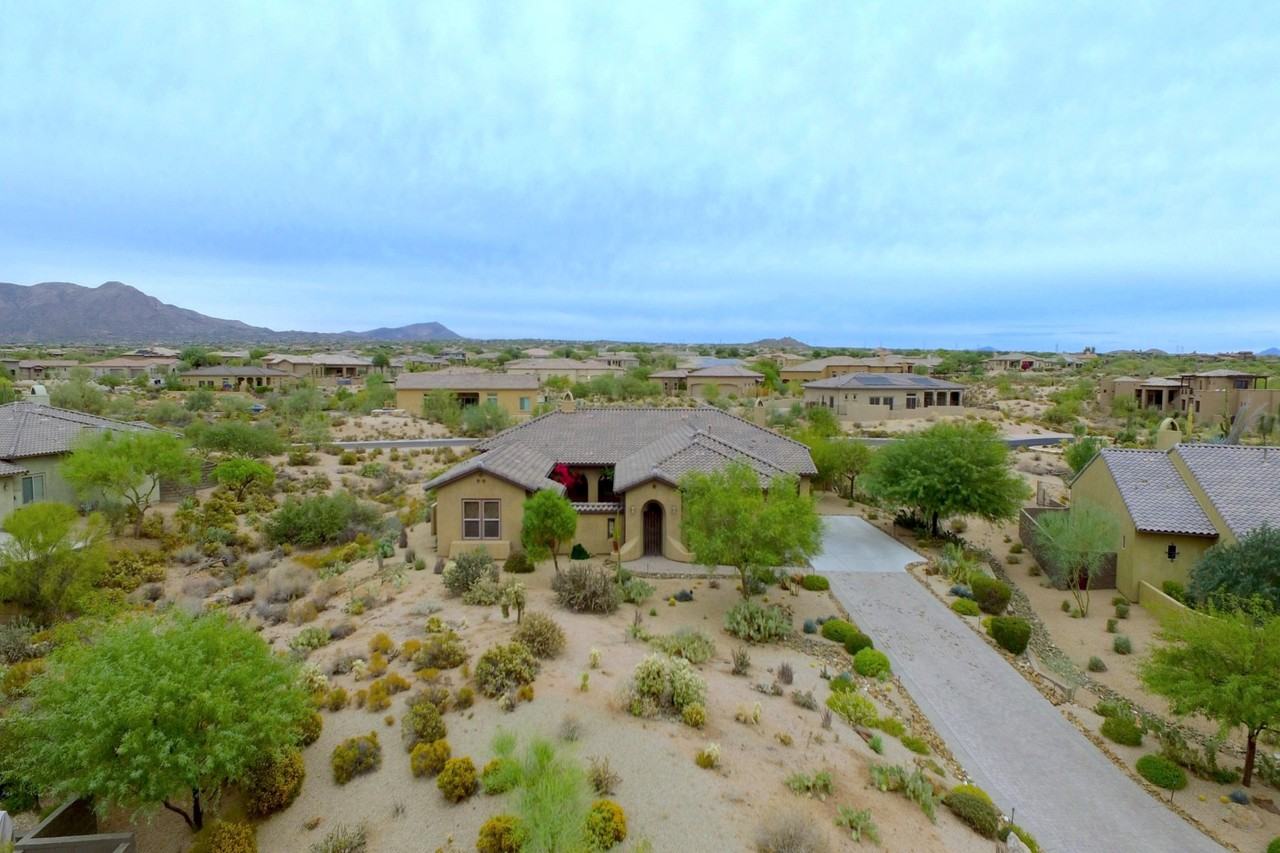 9910 E Allison Way - Photo 2 of 39