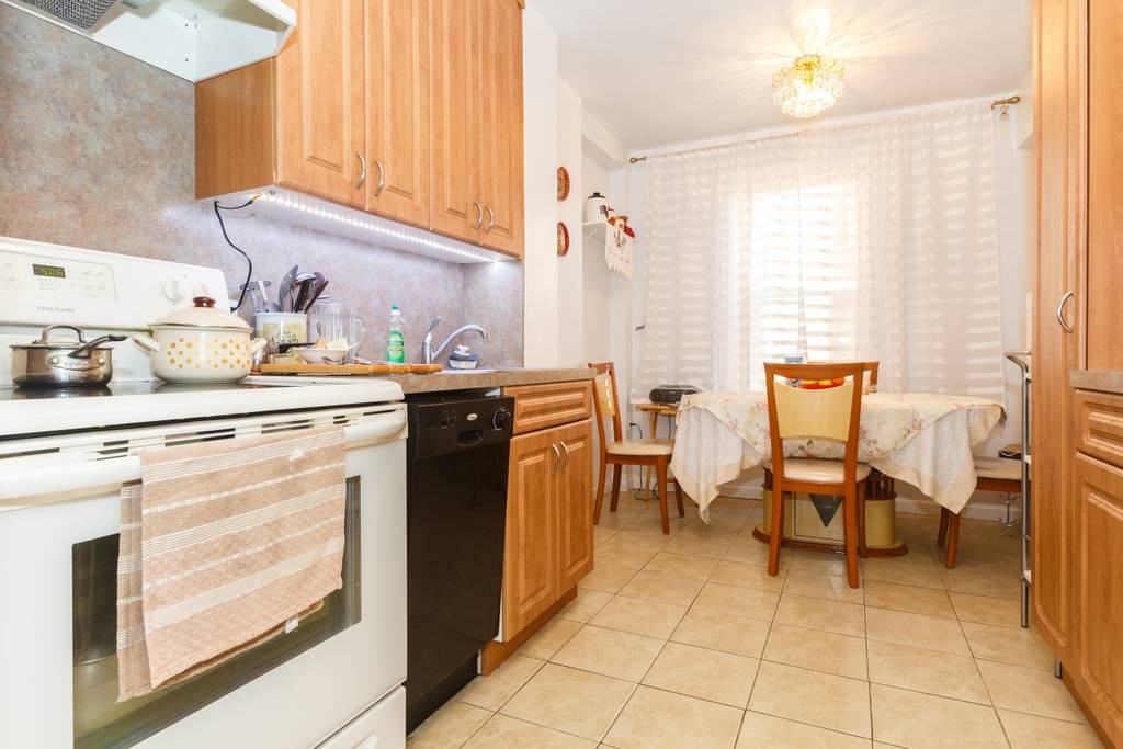 181 73rd St - Photo 3 of 11