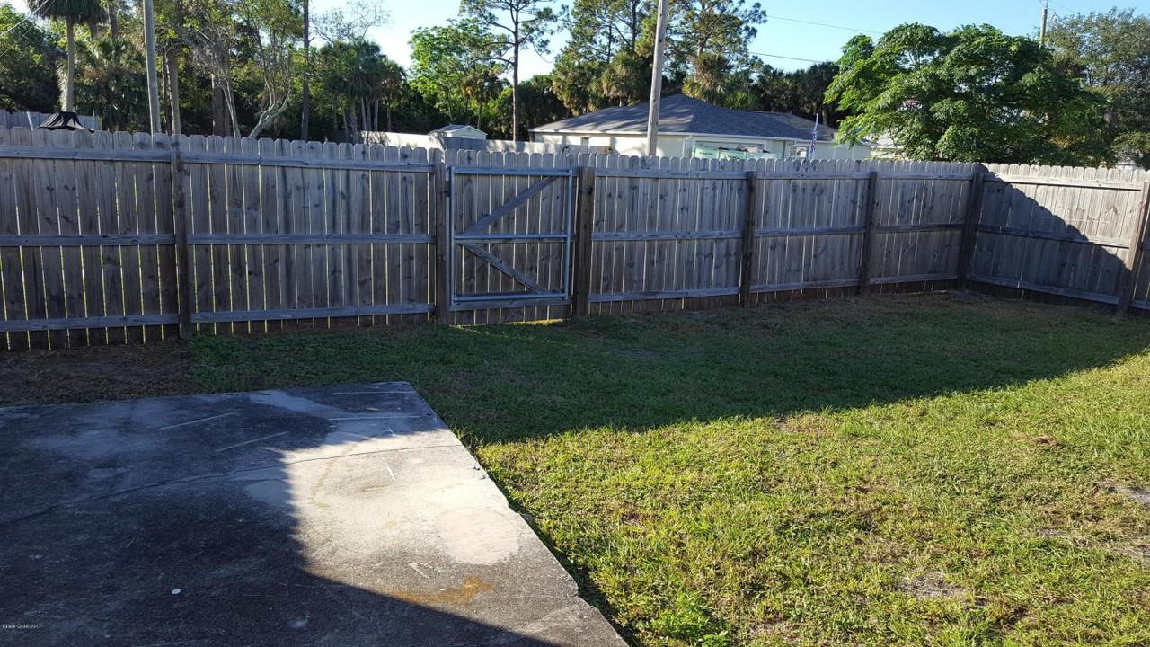 970 Hibiscus St - Photo 2 of 17