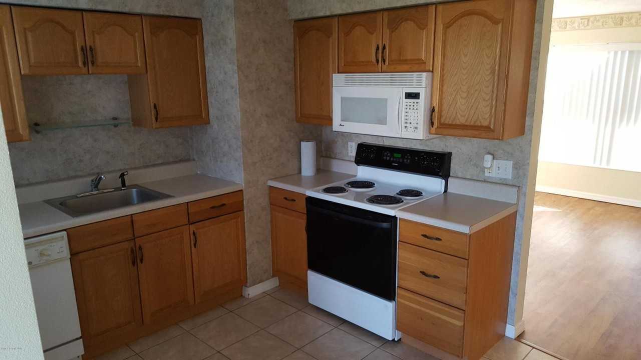 970 Hibiscus St - Photo 3 of 17