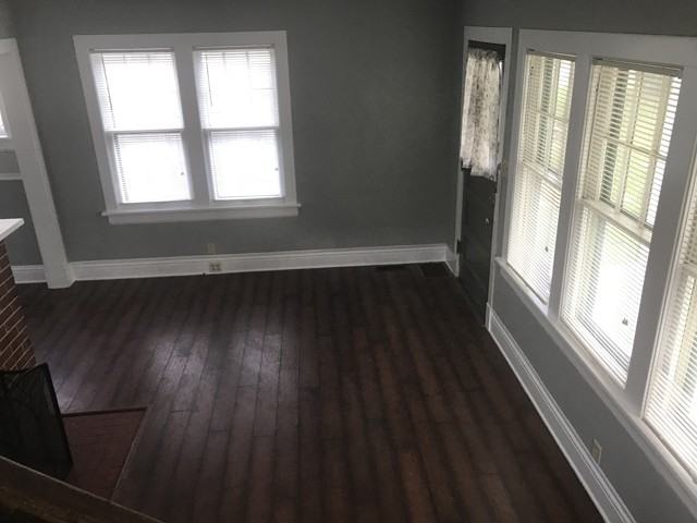 737 Wright St - Photo 3 of 12