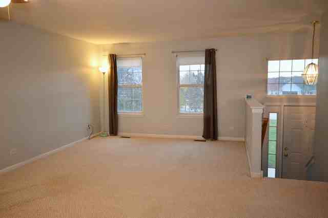 2863 N Augusta Dr - Photo 2 of 16