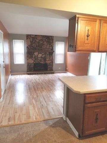 2470 N Cres Ln - Photo 3 of 16
