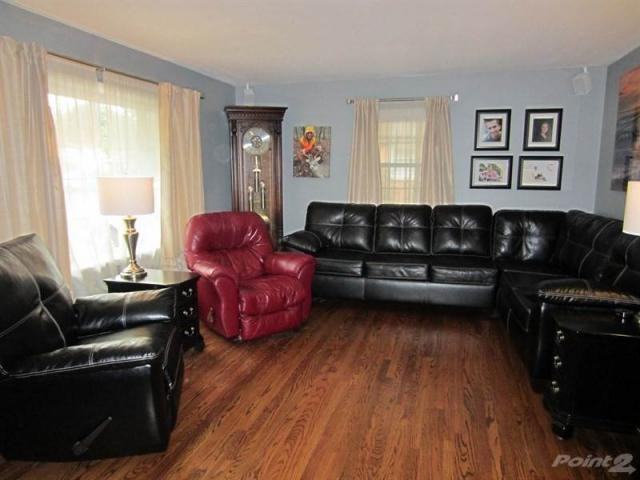 147 E Wakefield Blvd - Photo 2 of 5