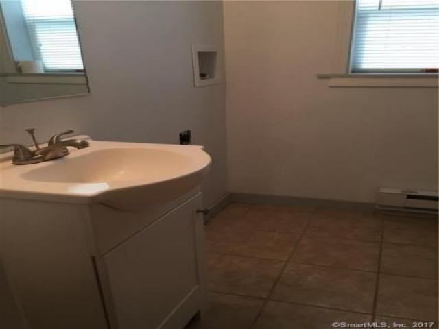 147 E Wakefield Blvd - Photo 3 of 5