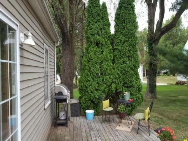807 Spring St - Photo 2 of 6