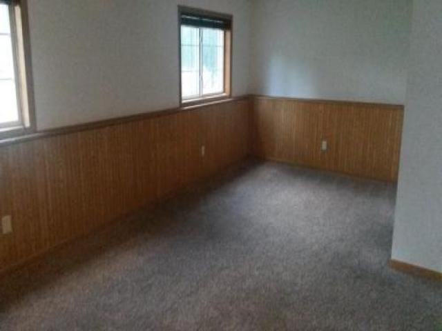 442 26th Ave N - Photo 3 of 4