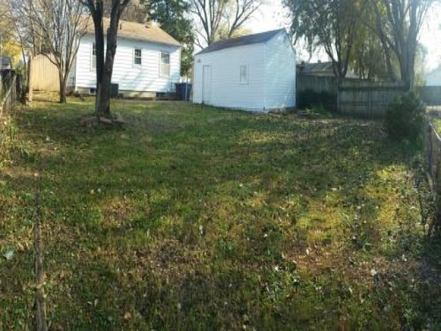3932 48th Pl - Photo 2 of 6