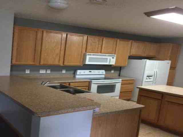 845 Willow Glen Ct - Photo 3 of 6