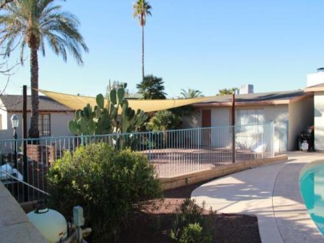 2060 N Campbell Ave - Photo 2 of 6