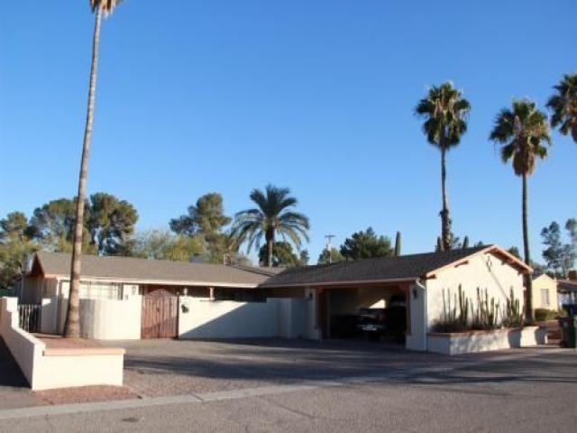 2060 N Campbell Ave - Photo 3 of 6