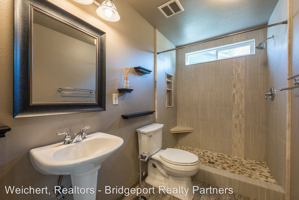 12884 SW Thunderhead Way - Photo 3 of 25