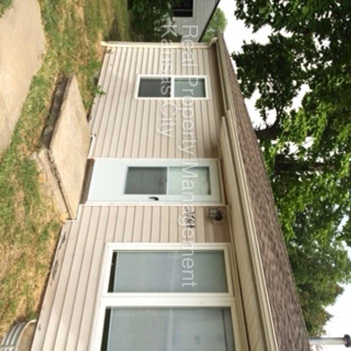 3704 E 93rd St - Photo 2 of 16