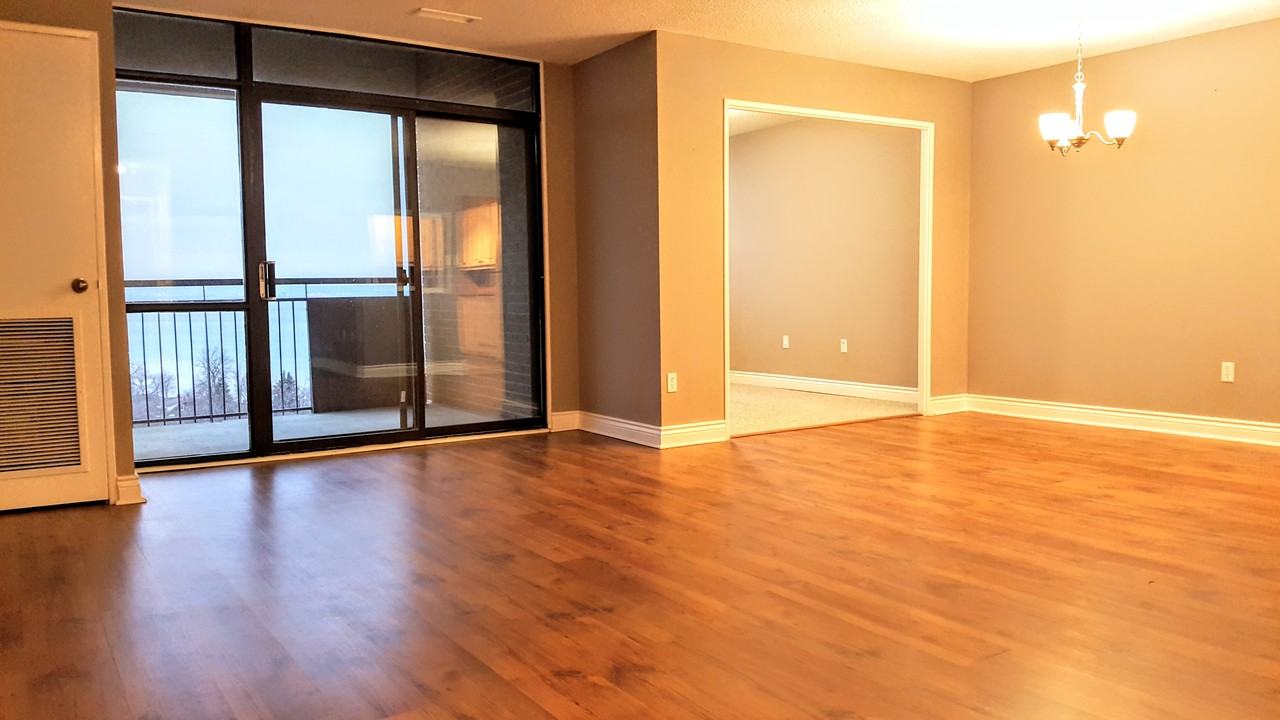 500 Green Road - Photo 3 of 23