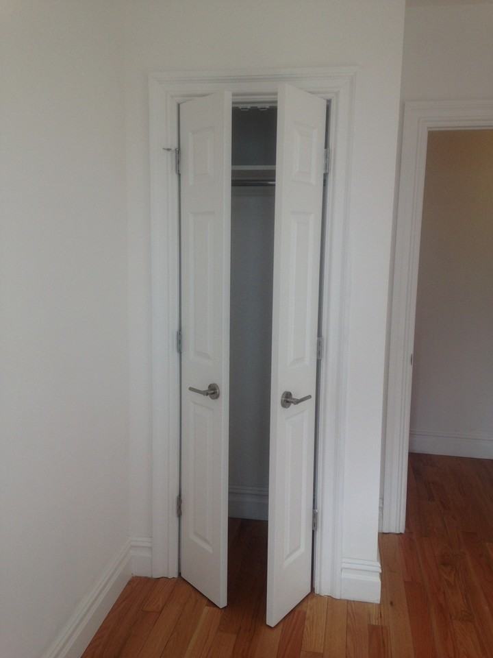 21-80 38th Street - Photo 2 of 12