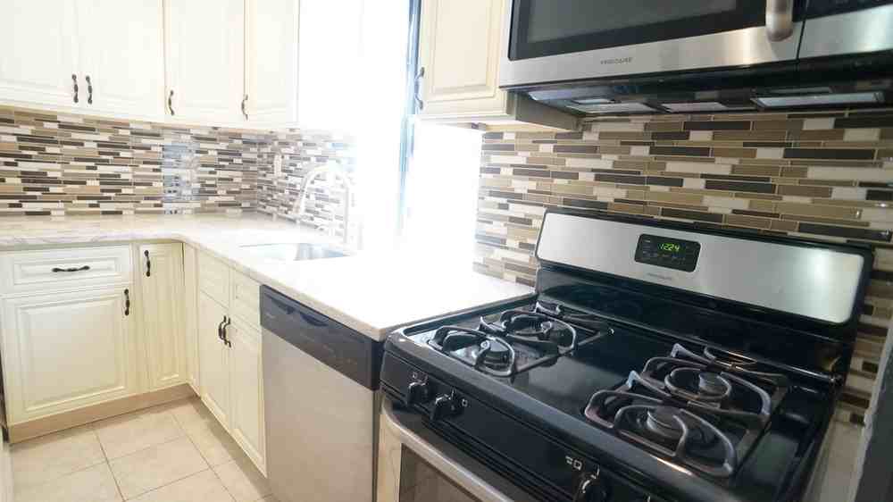 304 Alexander Ave #1 - Photo 2 of 8