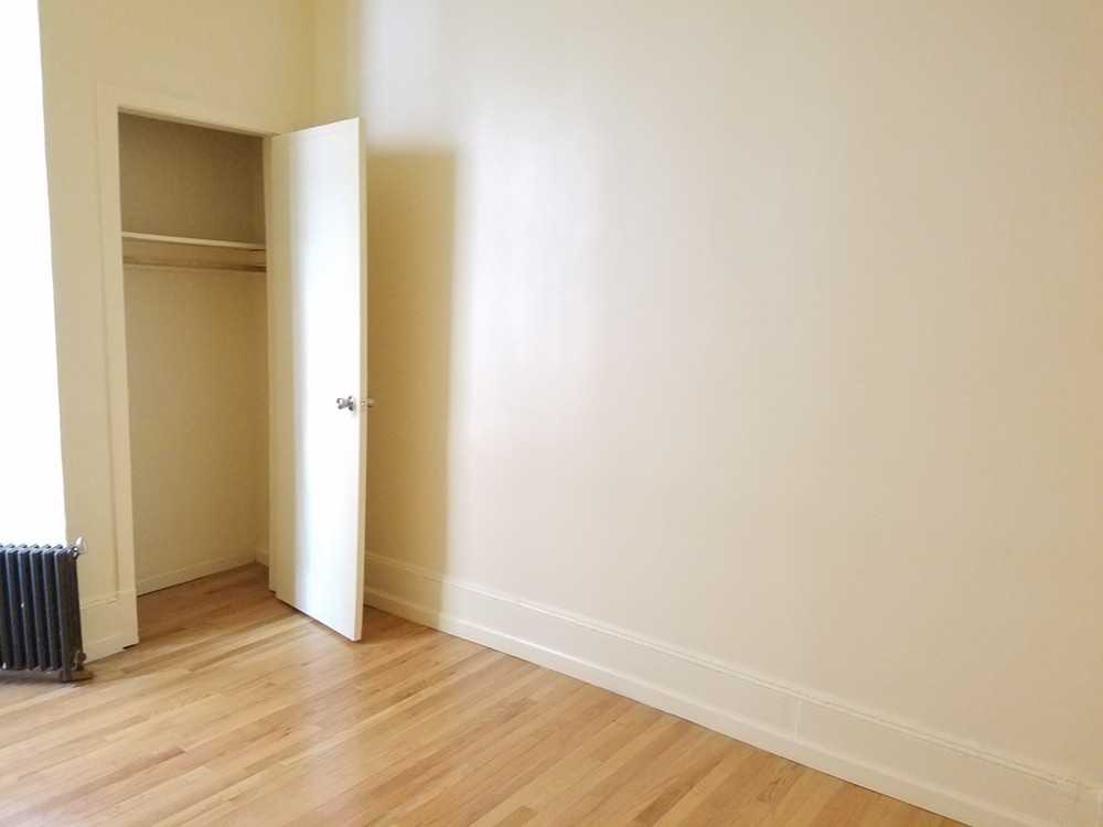 961 St. Nicholas Avenue - Photo 3 of 9