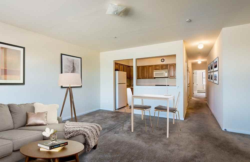 1074 Bergen Avenue - Photo 2 of 14