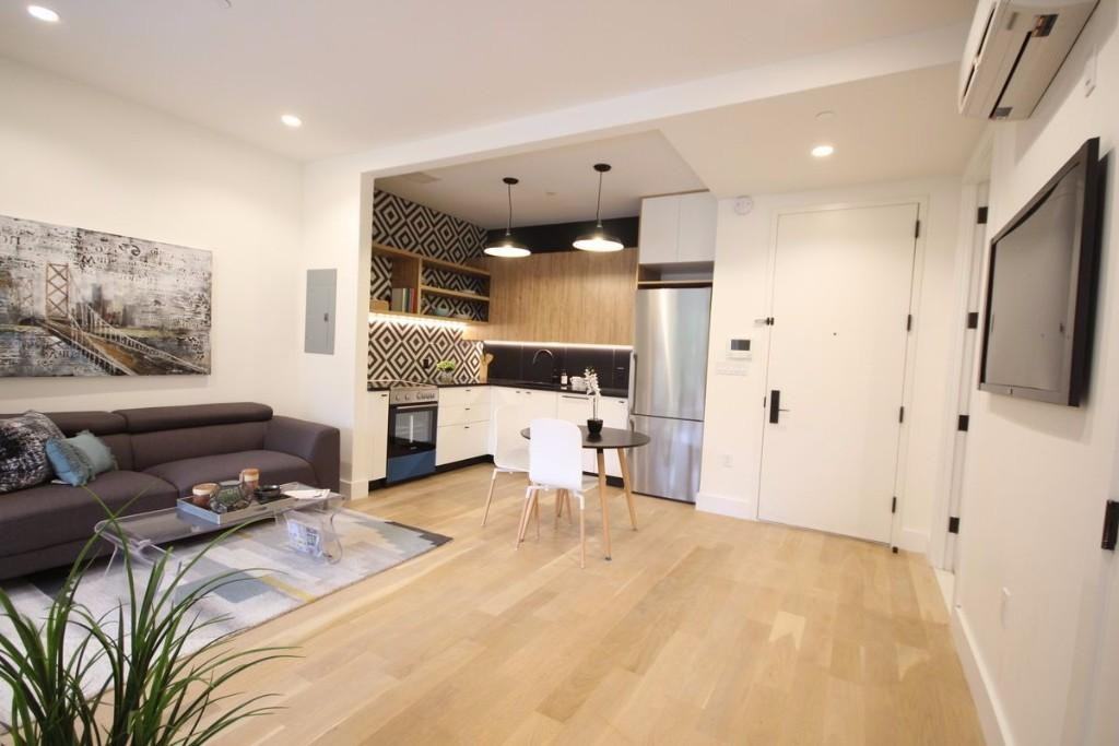 961 Willoughby Ave #4K