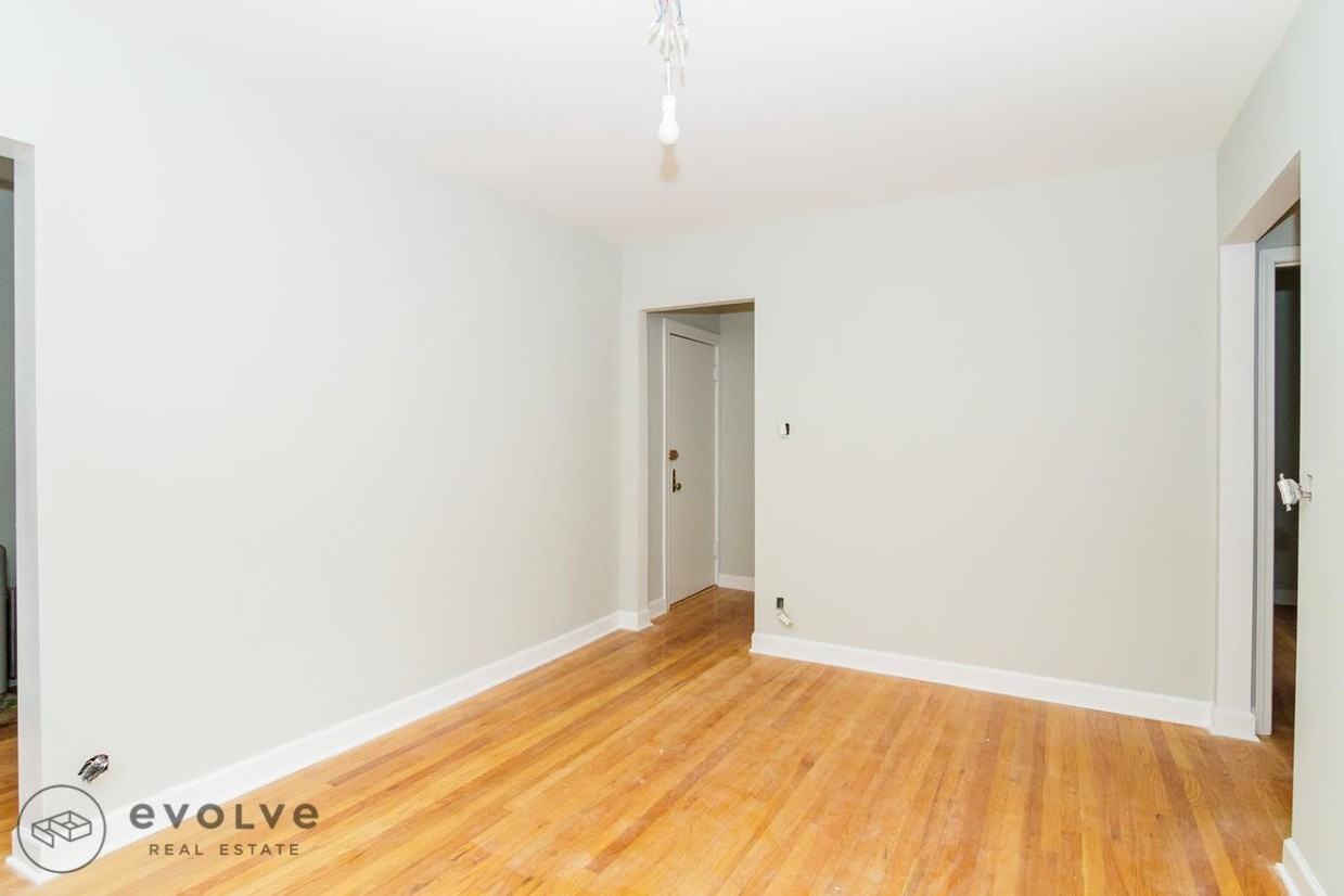 516 W. Cornelia - Photo 2 of 3