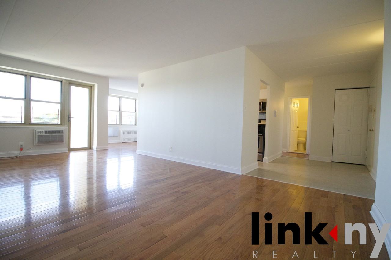 111 North 3rd Avenue #7N